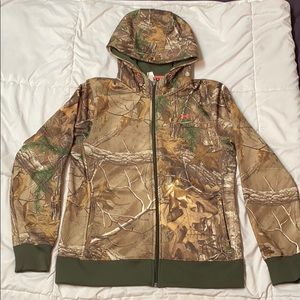 Under Armour sip-up hoodie